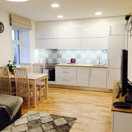 Elegance Apartment *